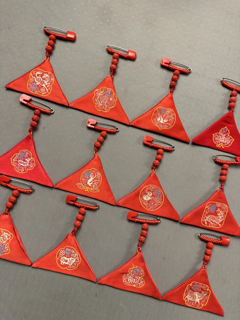 罗柒文创  布艺三角包 【2024