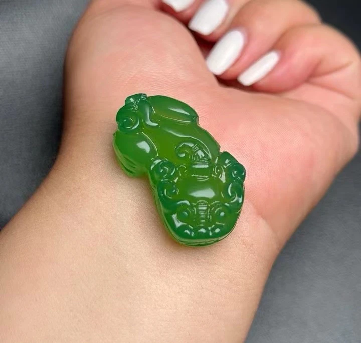 天然玛瑙玉髓貔貅吊坠 男女同款 配绳子 保真玉石貔貅