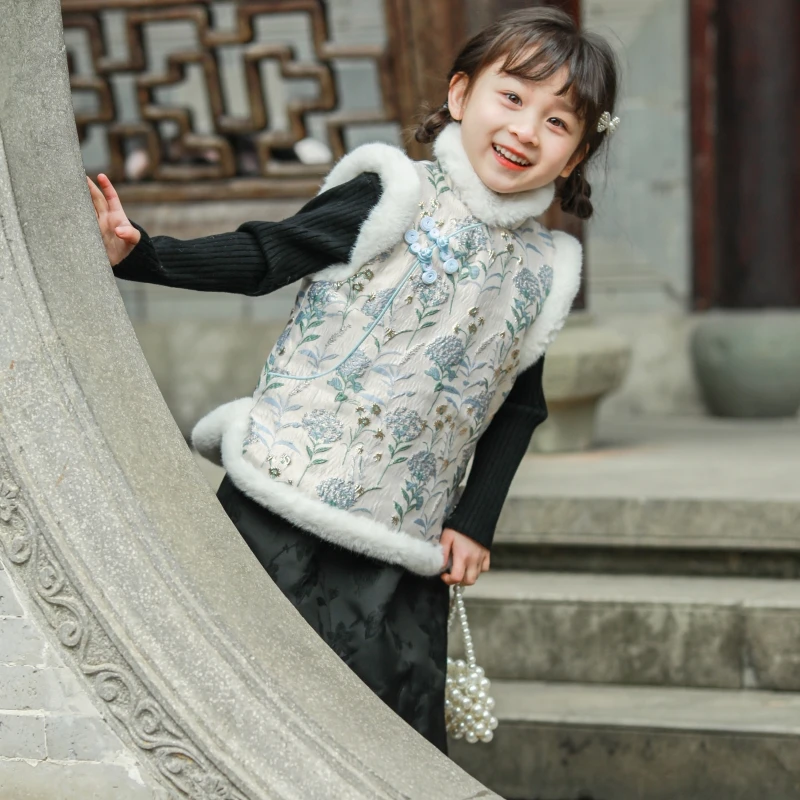 新款冬季中国风背心儿童唐装坎肩女孩过年马夹汉服女童拜年服马甲