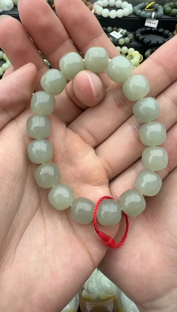 【闪购商品】和田玉手串未镶嵌且末青白卡12mm老型珠微色差