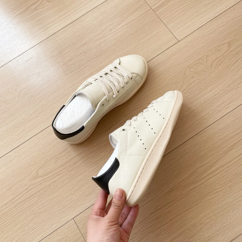 【王小姐】真皮柔软“黑尾”小白鞋女