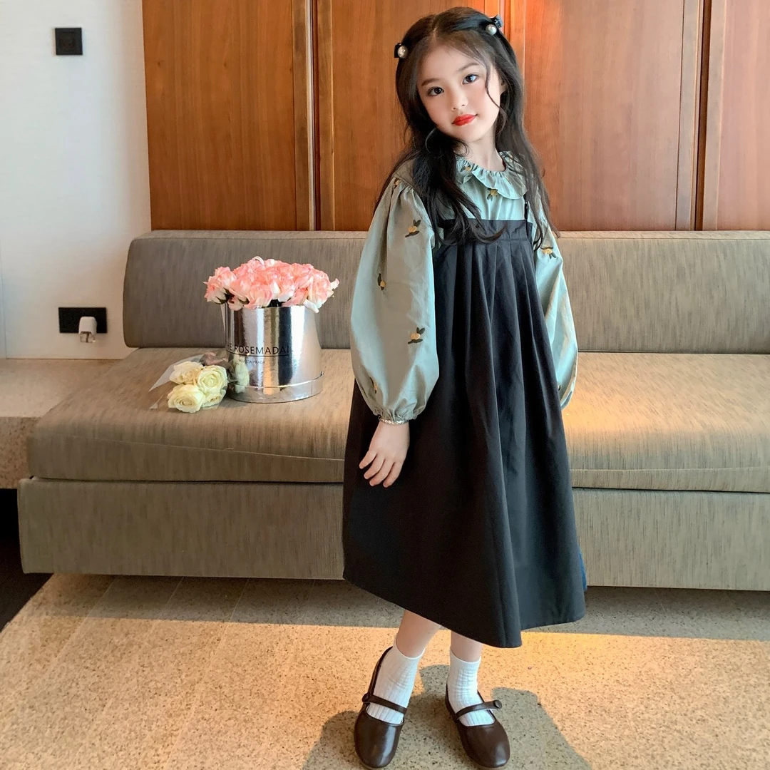 栀了成长记童装女童韩版绣花套装裙秋装新款儿童娃娃领衬衫吊带裙