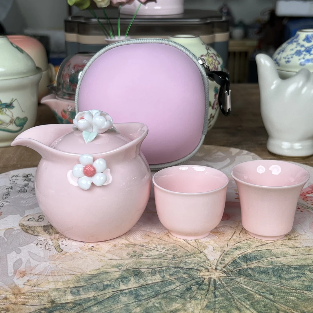 【闪购商品】粉色陶瓷手捏花一壶两杯快客包户外旅行茶具套装888375
