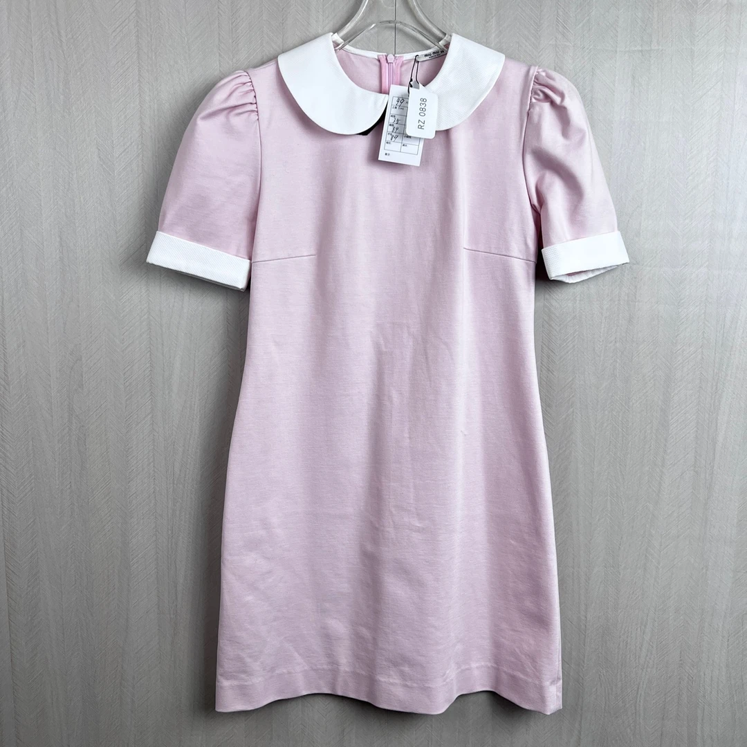 rz0838 miumiu连衣裙 38 99新 现在仅需2180