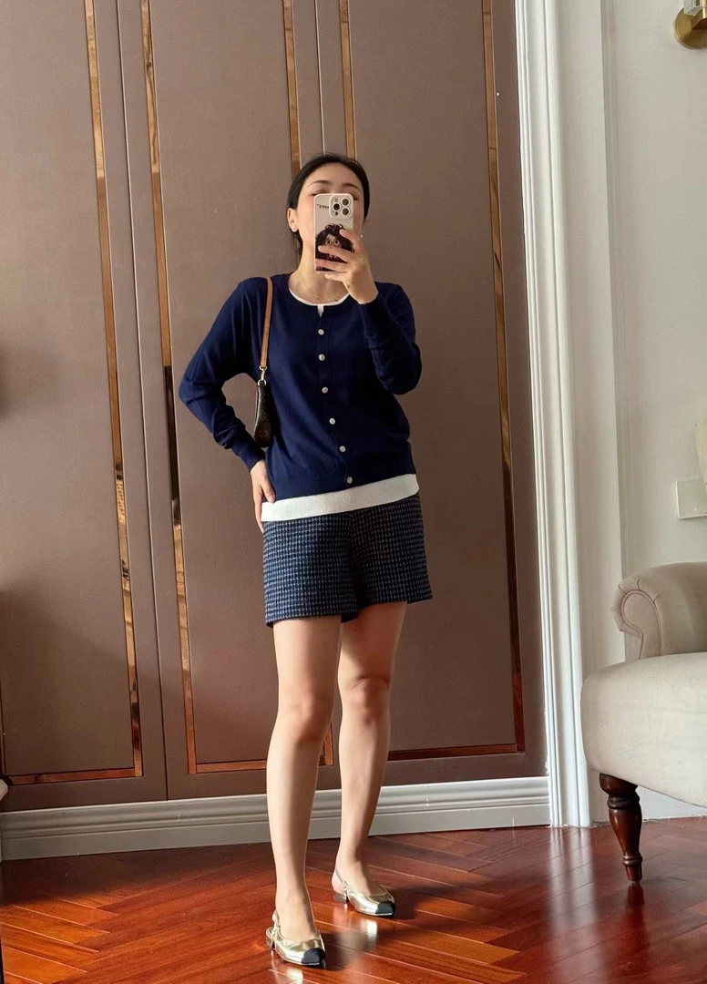 【Zoe轻奢】恣意穿搭·假两件撞色钮扣装饰圆领针织衫240594