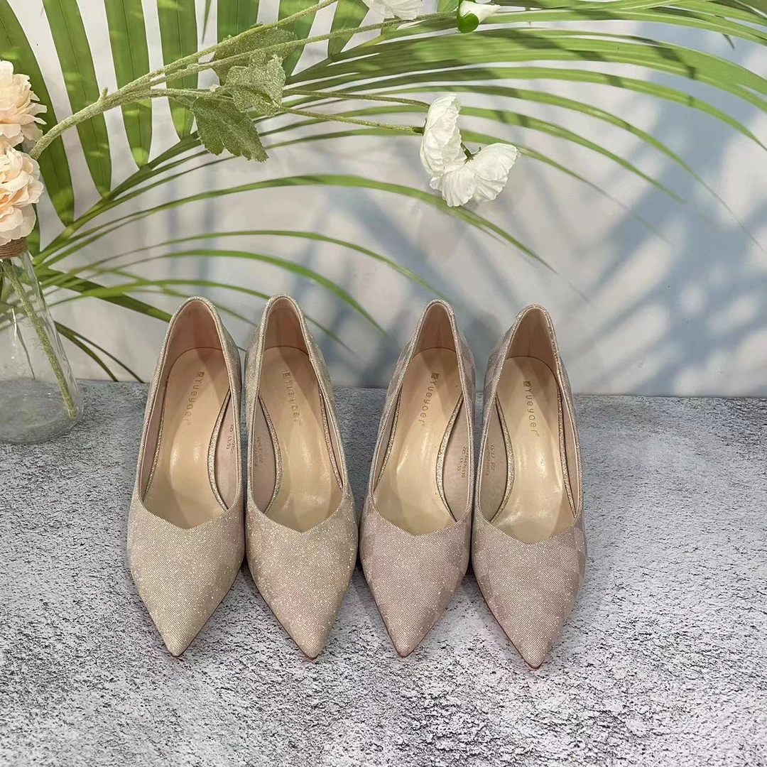 芽儿家时尚气质女鞋（C906-23-2）《W33BYV2470108》