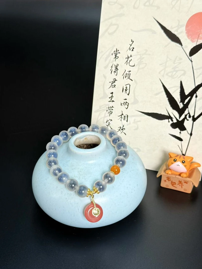 蓝糖心玛瑙女士百搭蓝糖果色系盐源玛瑙吊坠蜜蜡款手串9500