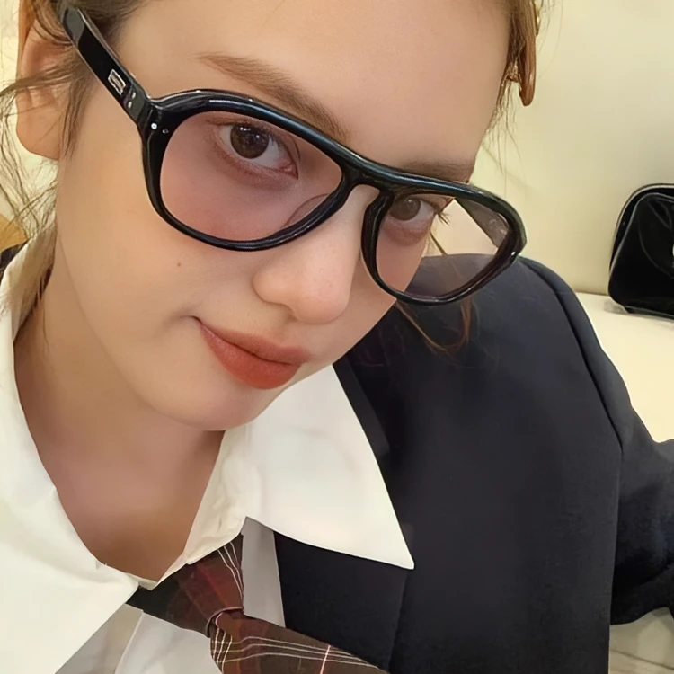 gm黑框眼镜女2025新款高级学院风网红大框素颜眼镜框近视可配度数