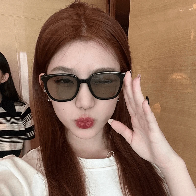 个性黑框绿色墨镜女防晒小众时尚百搭高级感ins遮阳脸小