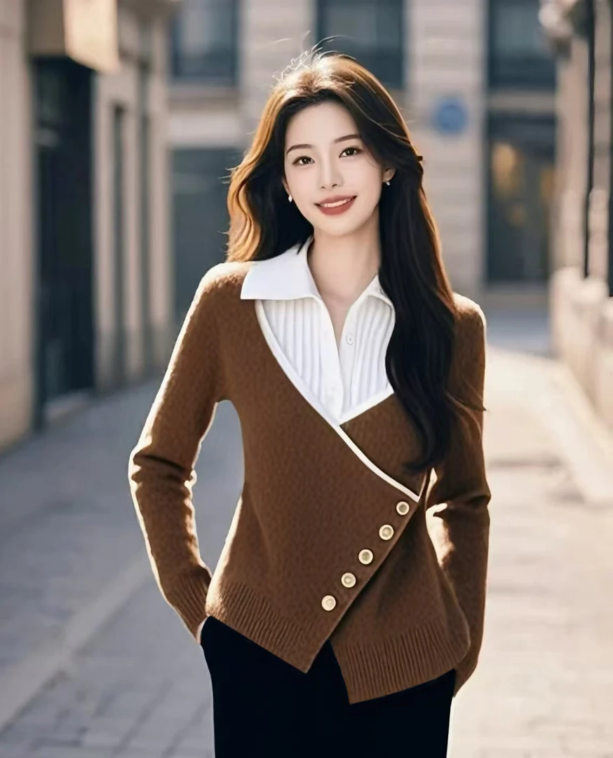 2024冬季新款超好看独特针织上衣女高级感卡其色假两件设计感毛衣