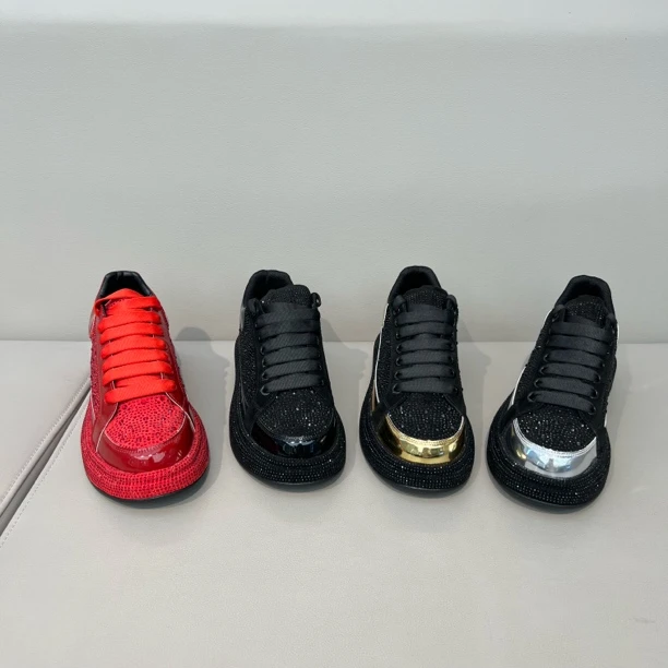 广州原版高温烫钻低帮舒适时尚男款休闲潮鞋 偏大一码