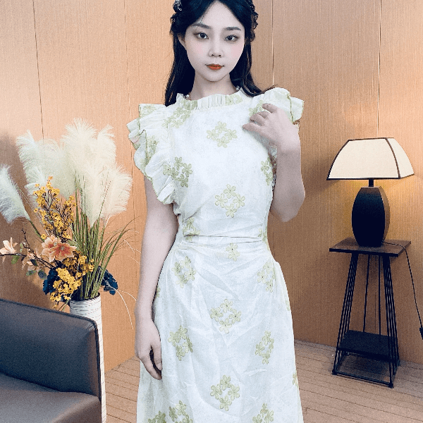 burning air女装连衣裙碎花气质白色时尚夏季法式轻奢优雅收腰