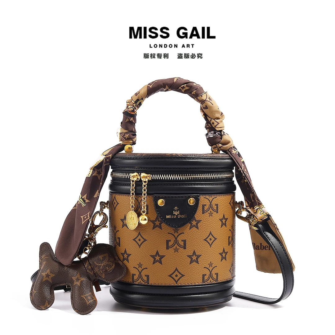 【短视频同款 数量有限】新款时尚轻奢印花手提斜挎包1455杏