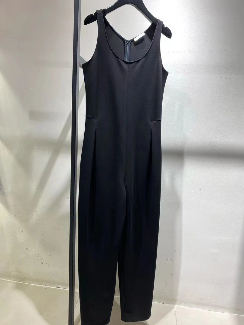 TR新款背带连体裤时尚