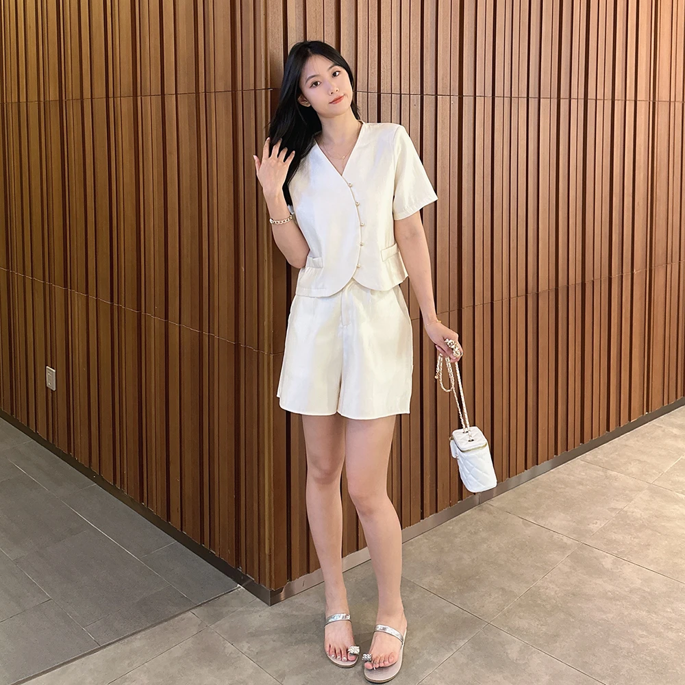气质穿搭一整套白色西装女夏小个子显瘦高级感休闲短裤时尚两件套