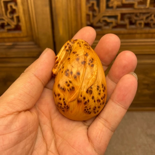 太行崖柏木瘤疤小福袋钱袋手把玩件6.2✖️4.5✖️2.6重36克