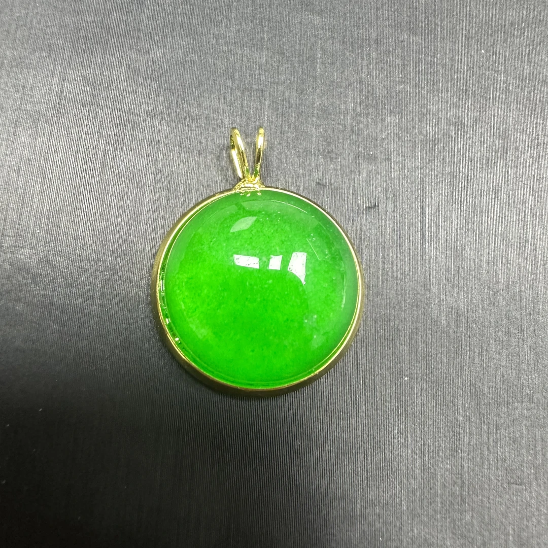 翡翠曲面吊坠（多样发其一）A39