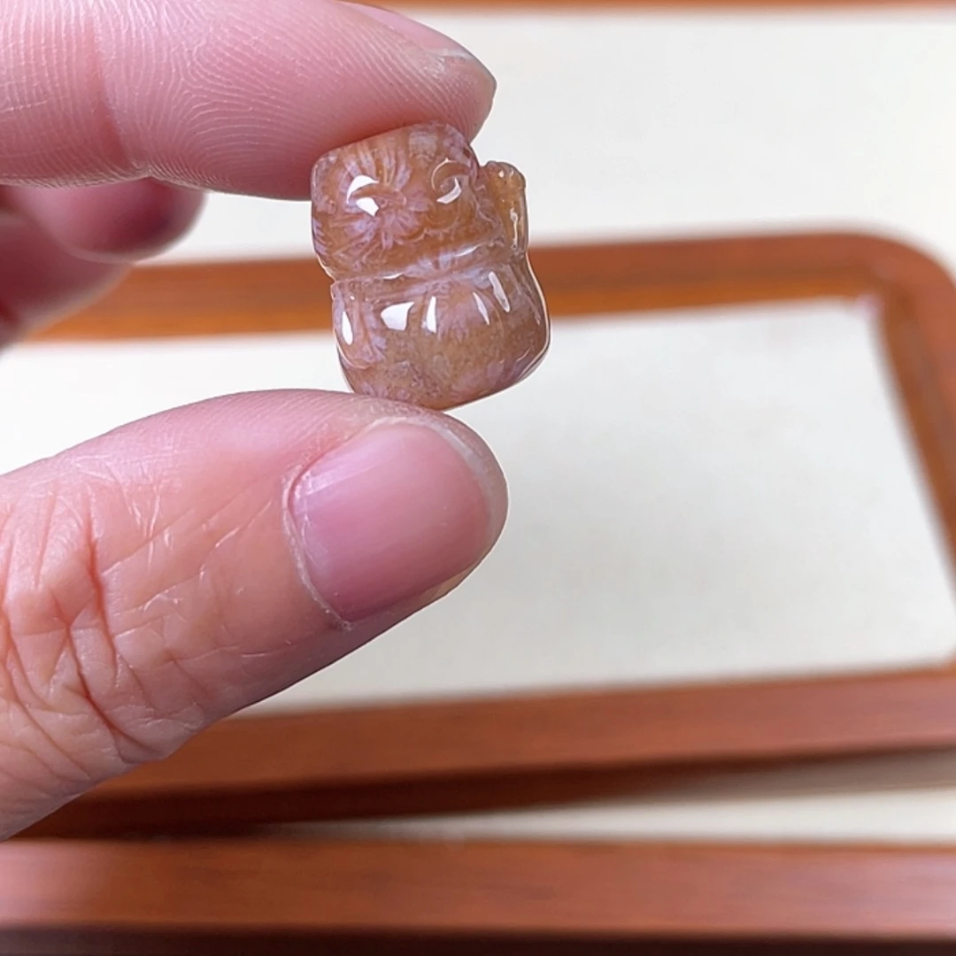 【闪购商品】硅化玉吊坠未镶嵌姗**迟