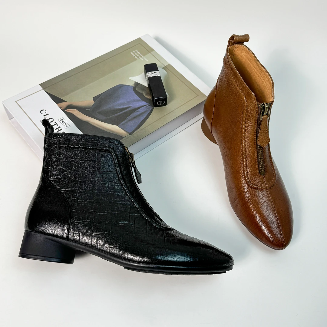 3CM低跟秋季新款短靴时尚休闲百搭粗跟高跟英伦风尖头舒适真皮