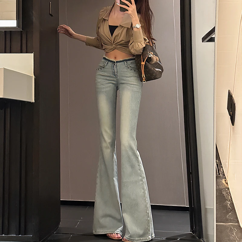 纯欲钉珠小众低腰微喇牛仔裤女2025秋季新款显瘦弹力设计感喇叭裤