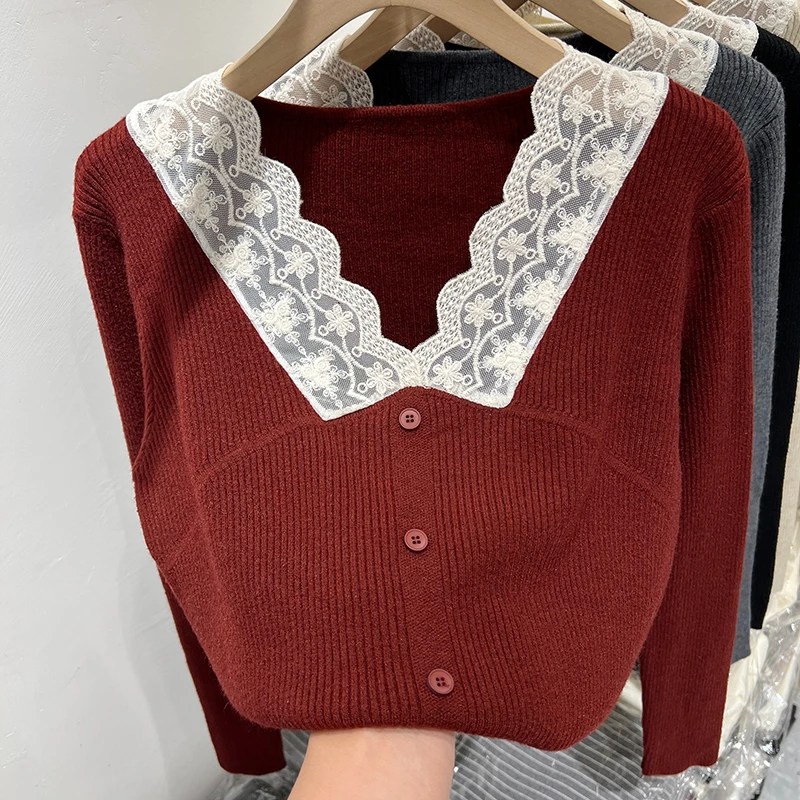 2025秋装新款蕾丝边拼接V领长袖针织衫女毛衣洋气别致打底衫上衣
