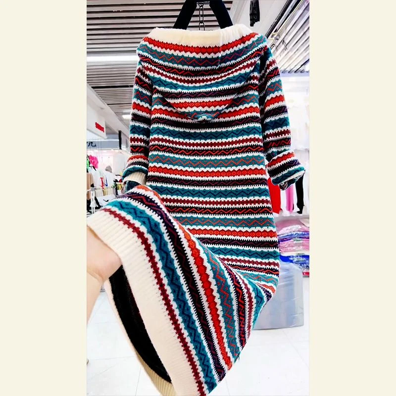 法式高级感超好看民族小香风毛衣长裙彩色条纹针织连帽连衣裙女冬