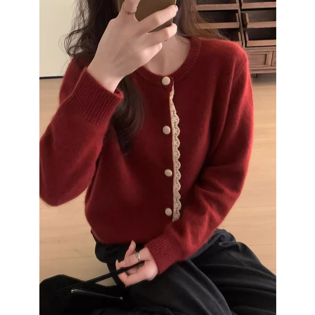 蕾丝花边针织开衫秋冬季气质温柔风洋气轻熟风长袖爆款红色毛衣女