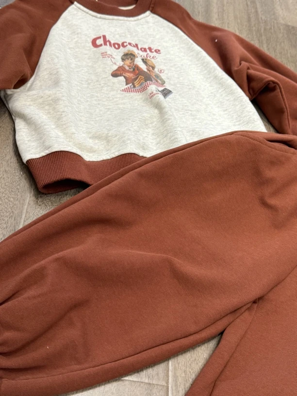男女童春秋季品牌套装