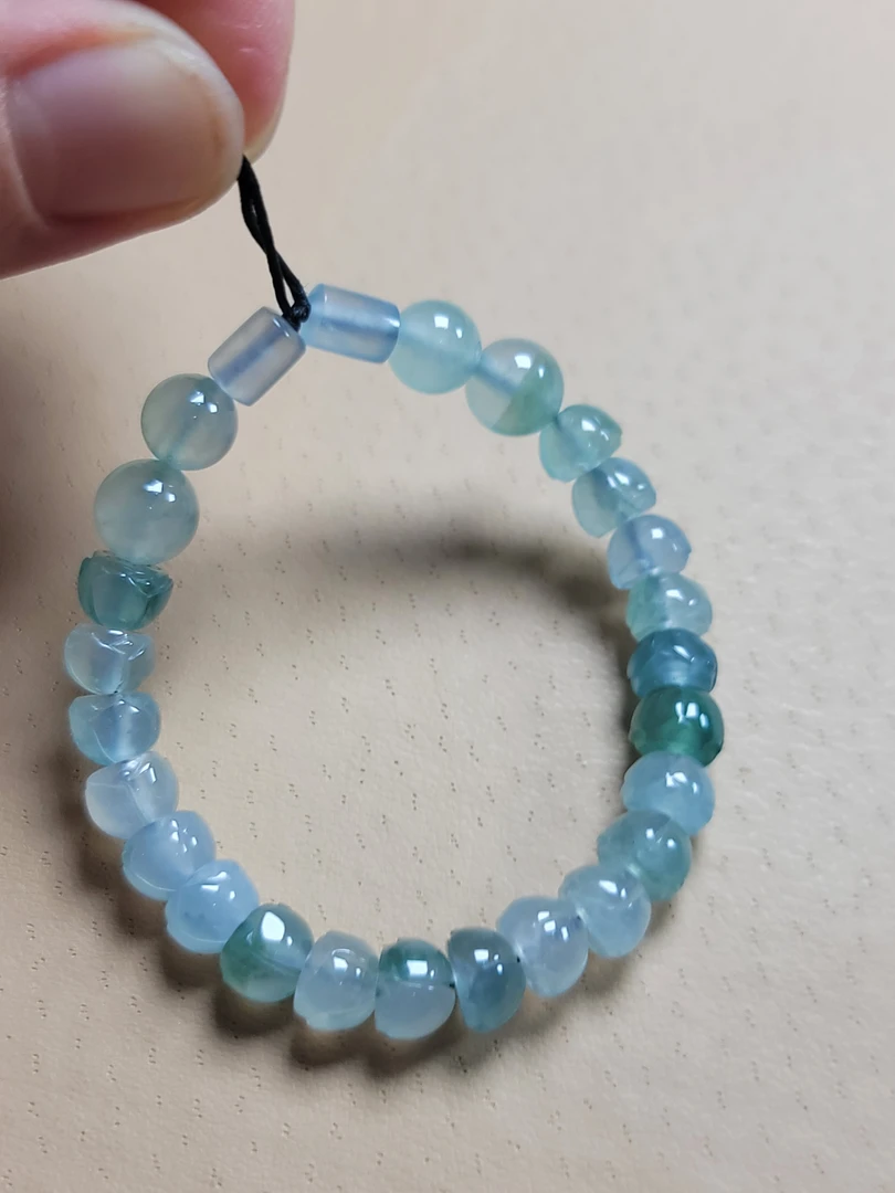 缅甸翡翠A货莲花珠手串