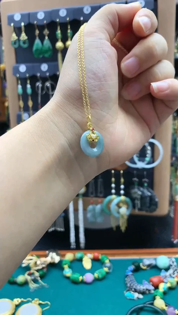 【闪购商品】翡翠颈饰未镶嵌吊坠