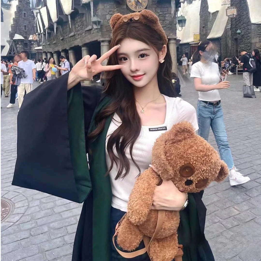 高颜值环球影城双肩包可爱眨眼小熊背包化妆毛绒时尚女孩针织