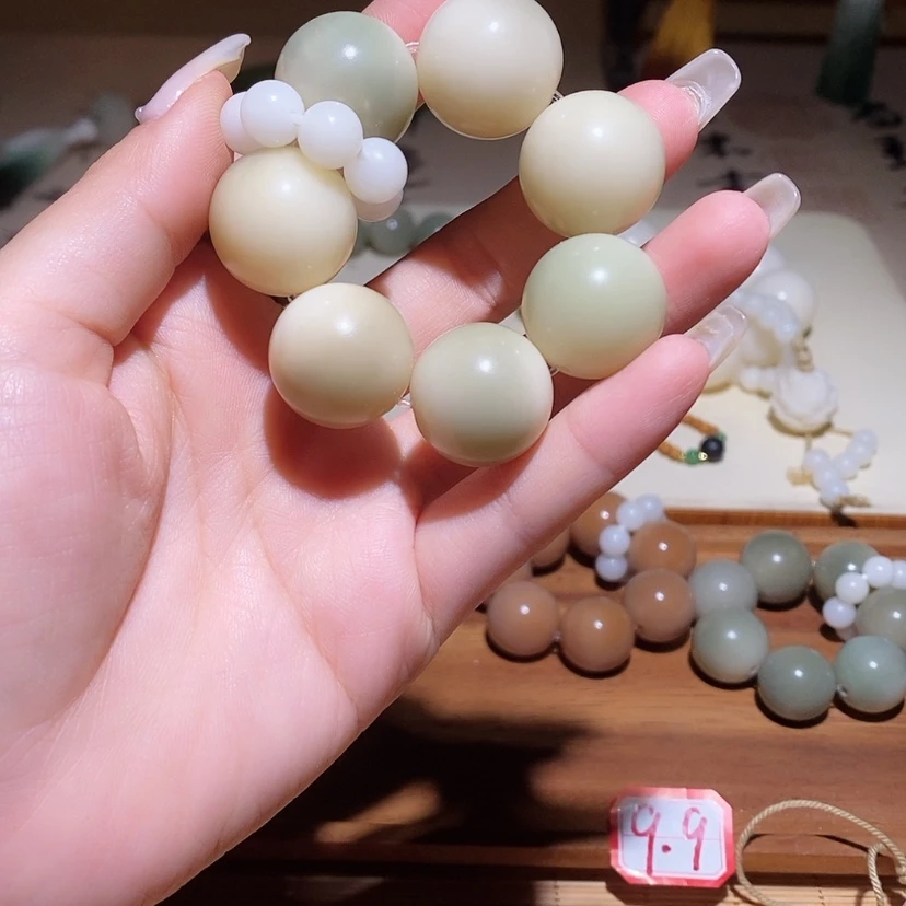 【闪购商品】白玉菩提吊坠