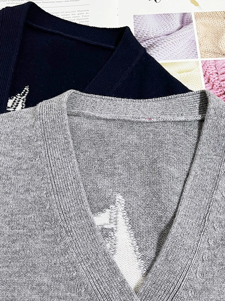 北方鹿【学院风小帆船】春新品气质V领撞色条纹细织羊毛开衫5208