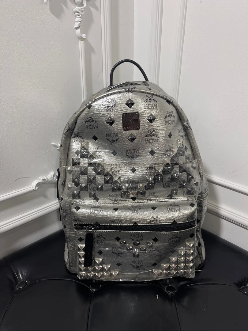 MCM Mcm 银色双肩包 jm71803