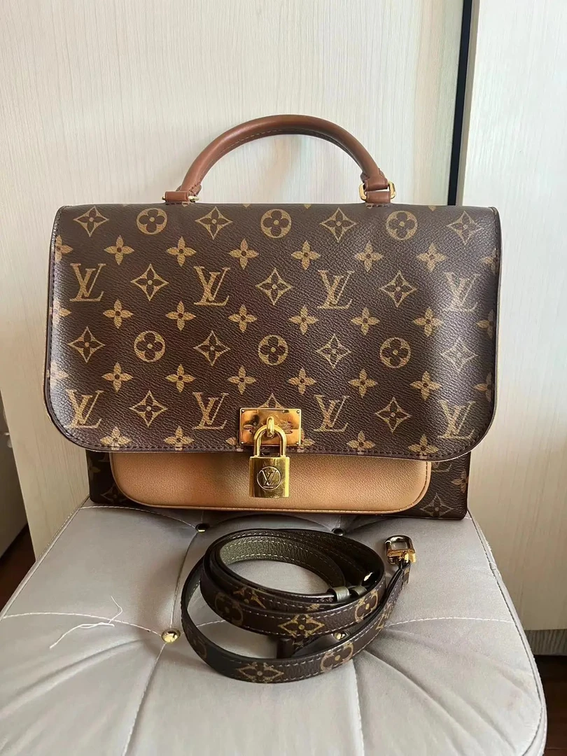 95新 LV 单肩包/pd121908