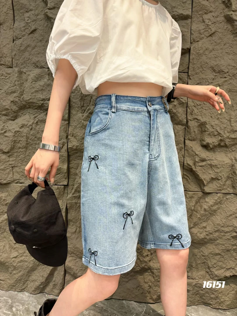大码女装夏款刺绣五分牛仔短裤外穿130斤到230斤显瘦气质网红高腰