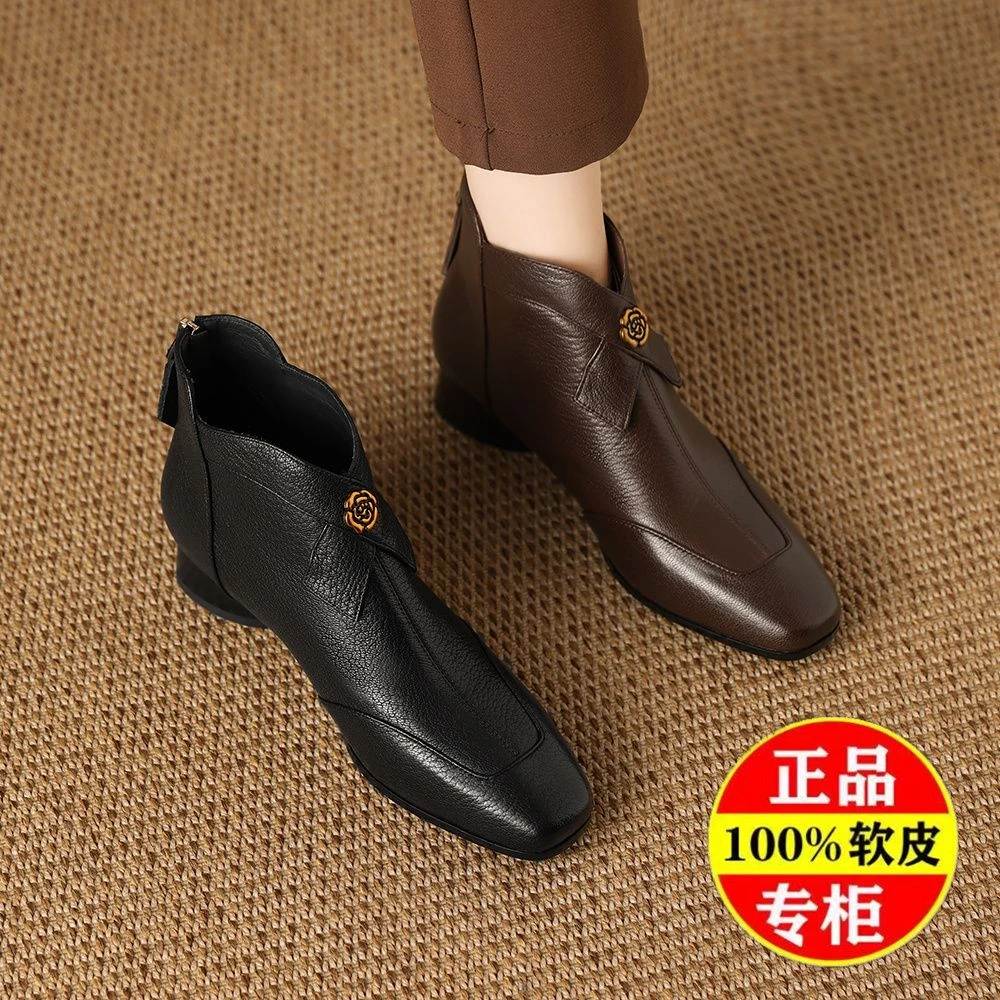 2024新款小短靴粗跟秋冬季加绒高跟鞋软皮尖头马丁靴女棉皮鞋欧1