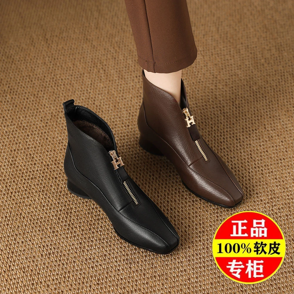 2024新款小短靴粗跟秋冬季加绒高跟鞋软皮尖头马丁靴女棉皮鞋欧1