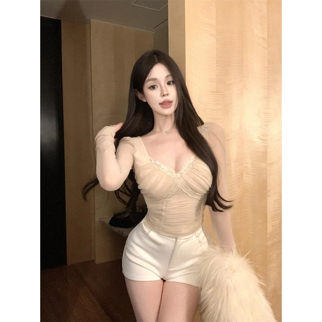 纯欲蕾丝花边T恤女秋季chic甜辣妹性感打底衫内搭短款带胸垫上衣