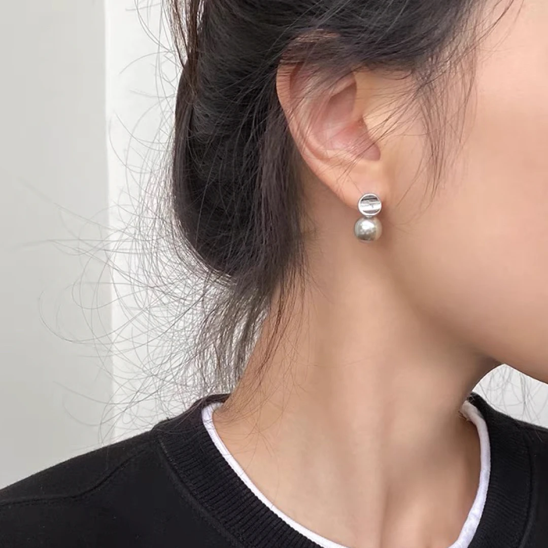 925银耳饰 925银针耳钉凹片耳钉高级感法式简约时尚白色镜面耳饰