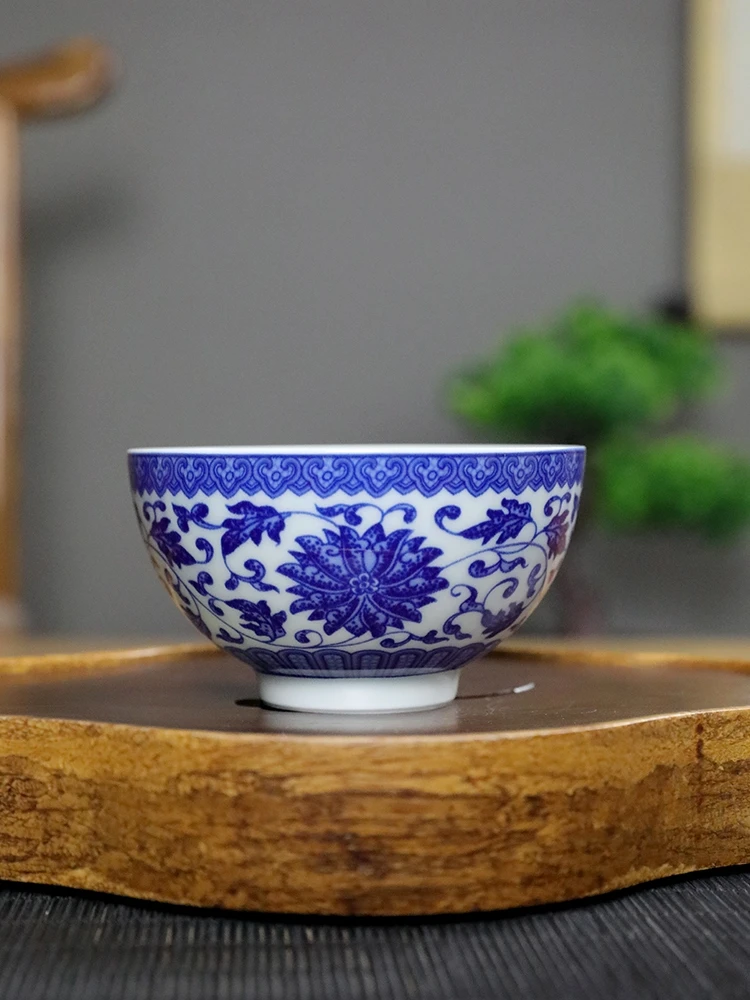 景德镇陶瓷青花缠枝莲鸡心杯主人杯