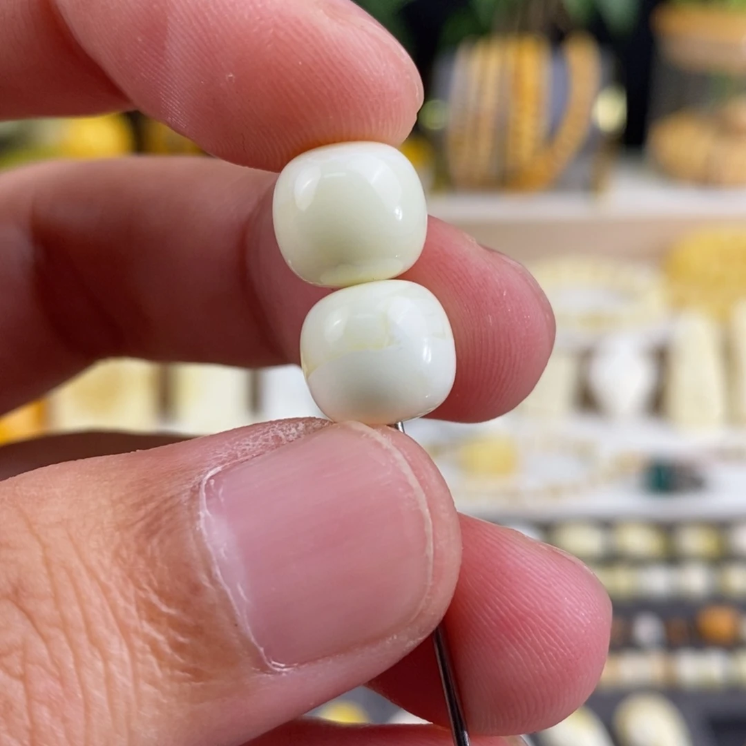 琥珀裸石未镶嵌凉**梦配饰