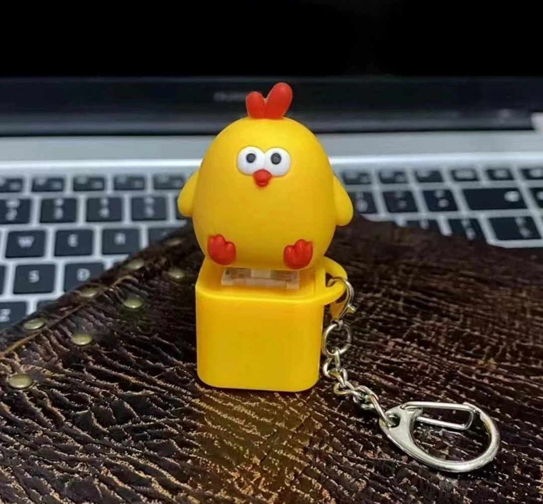 创意解压趣味的公仔按键钥匙扣会唱的一元一串钵钵鸡发光键帽挂件