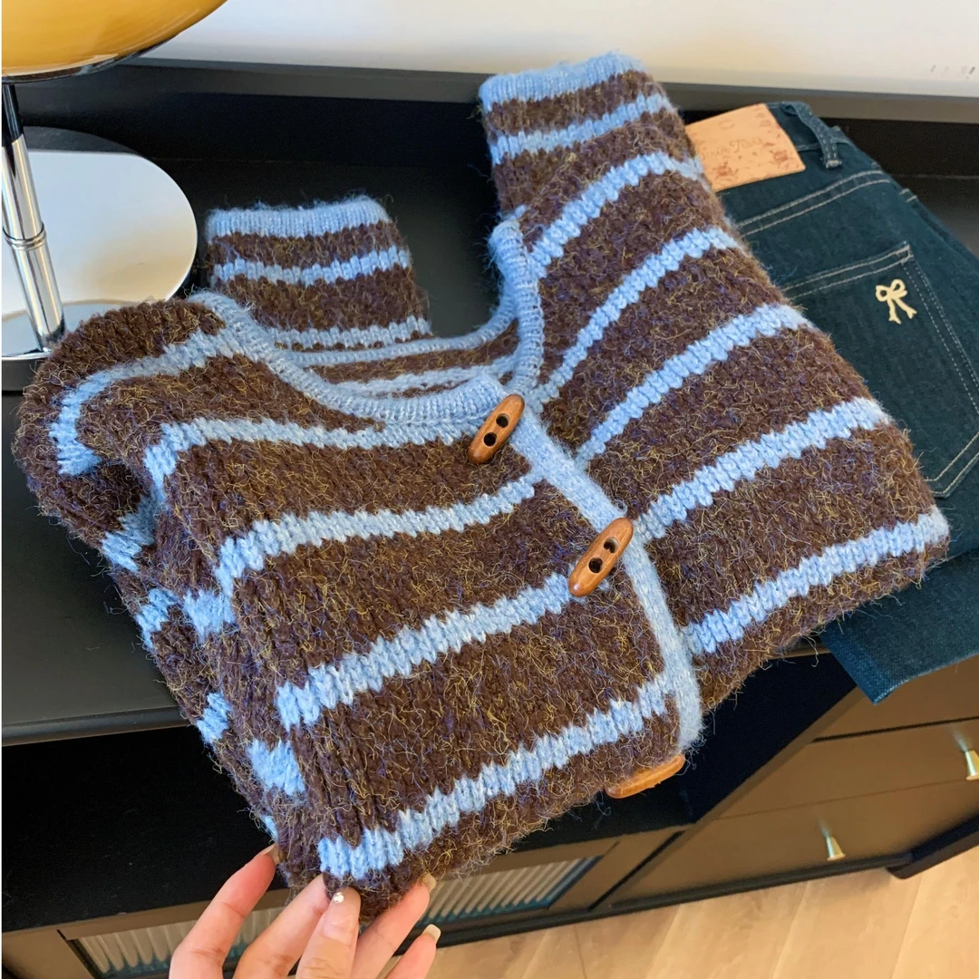 2025冬季新款韩系复古慵懒风蓝棕撞色圆领长袖针织毛衣上衣开衫女