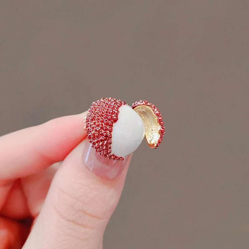 合金胸针 精致小巧荔枝胸针可爱小众设计感防走光扣开衫胸花别针
