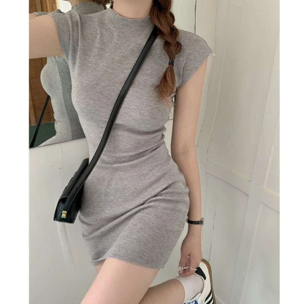 2025夏季新款小飞袖高领纯色针织辣妹连衣裙女短款气质修身包臀裙