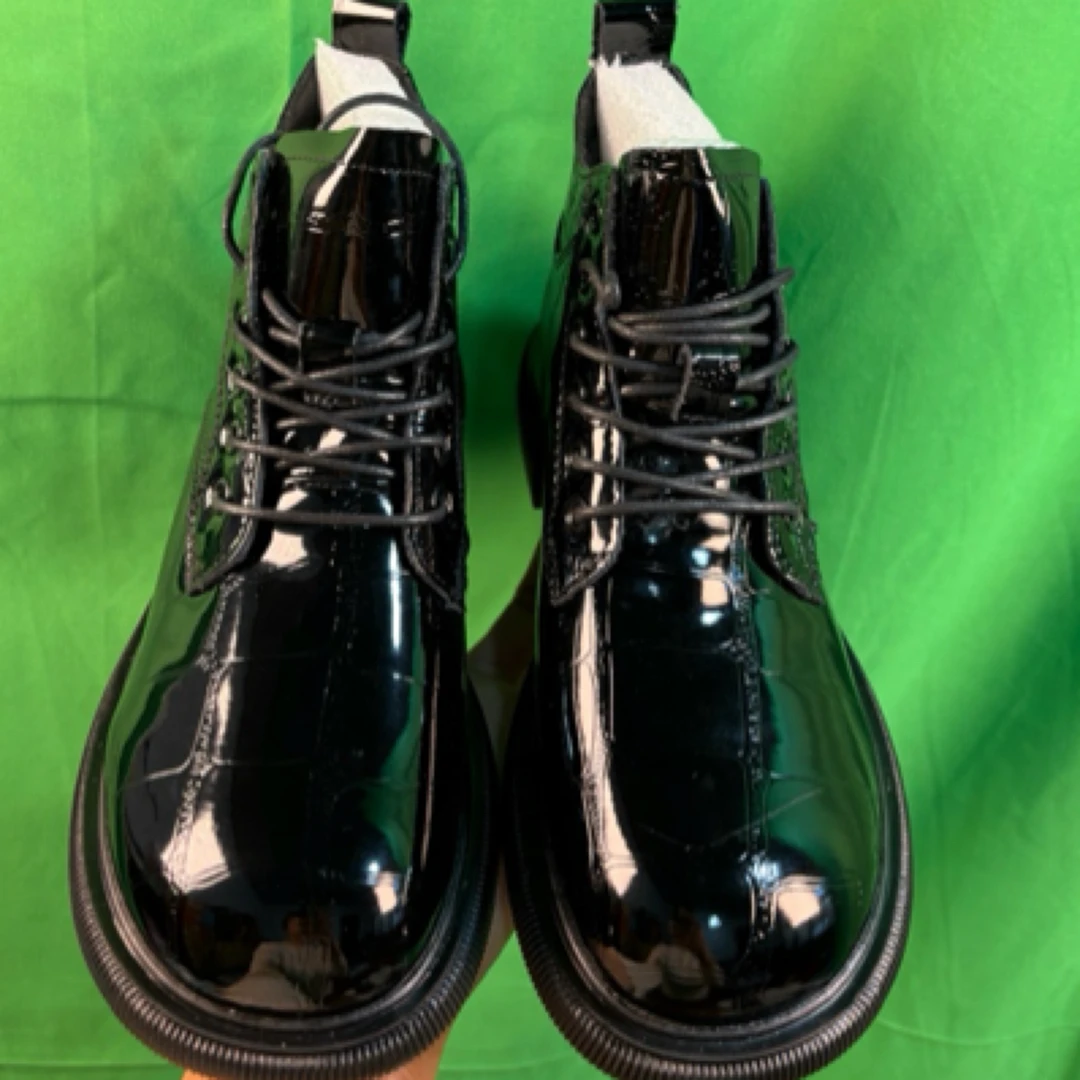 高品质漆皮牛皮马丁靴短靴百搭英伦风2024加绒冬款休闲黑色厚底