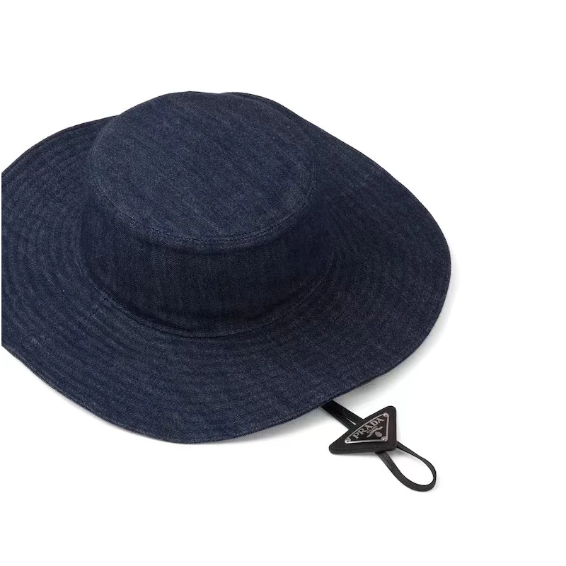 全新未使用 Prada/普拉达 丹宁帽配三角徽标束带