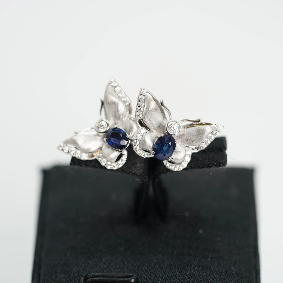 ZY-JFLLBR244-蓝宝石耳钉4MM*5MM   约1.2CT