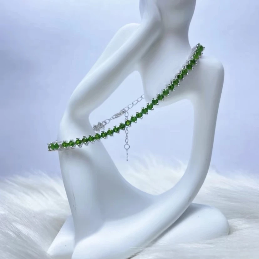 ZY-YGTHS001-透辉石手链54粒2.5*2.5mm约重0.2ct